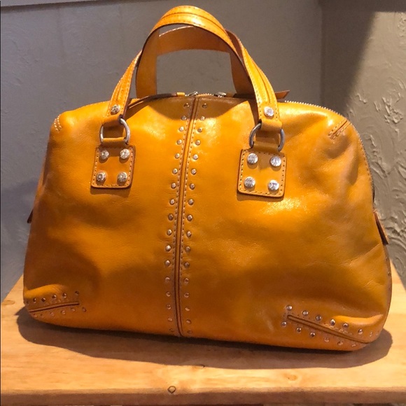Michael Kors Handbags - Michael Kors Astor satchel in mustard yellow